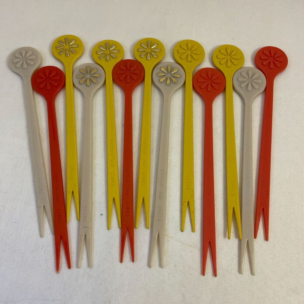 #6281 Vintage United Airlines Swizzle Stir Sticks Yellow Orange White